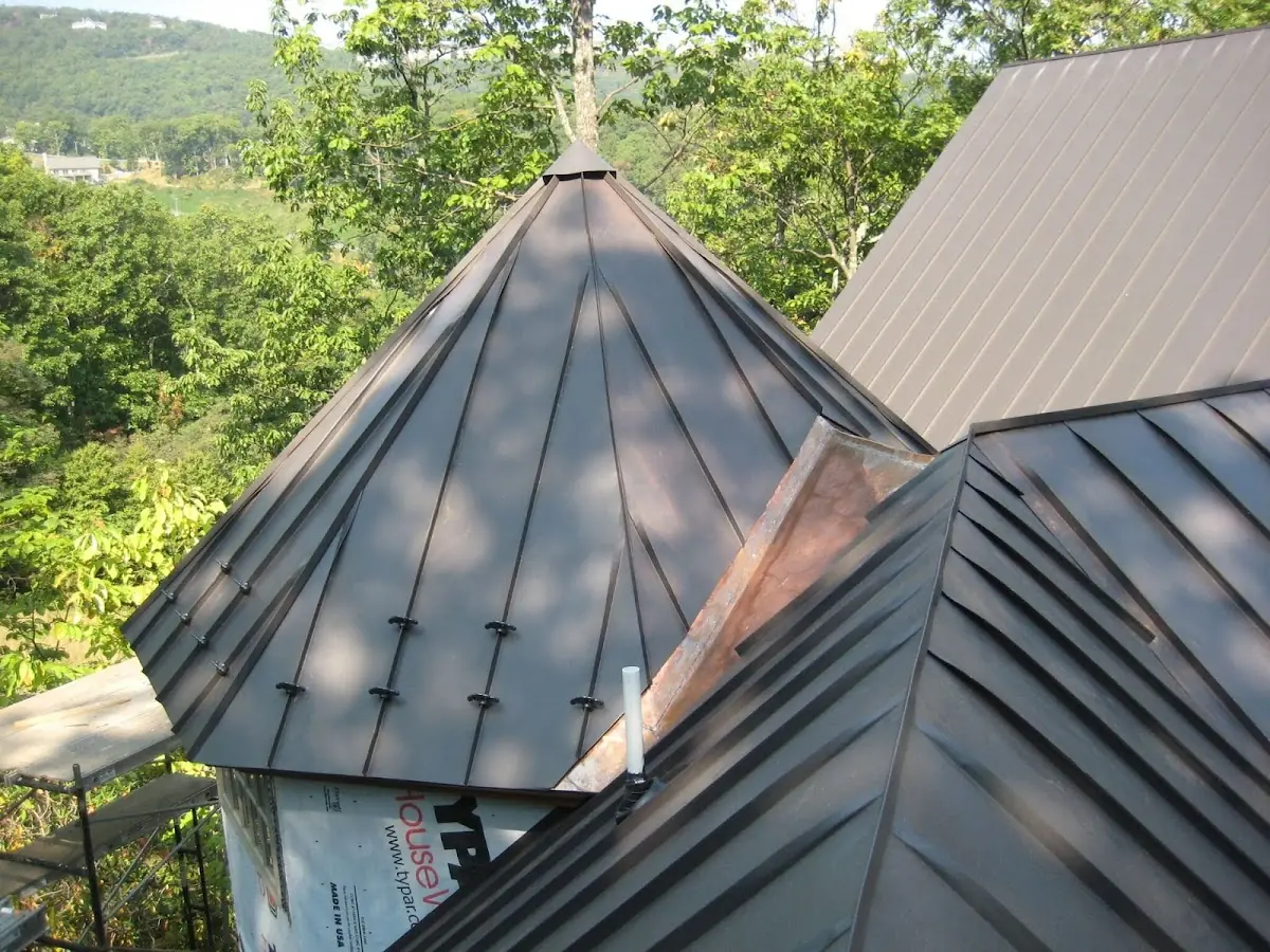 Professional Roof Tarp Installation by Craftsman Roofing in Bramble Gate